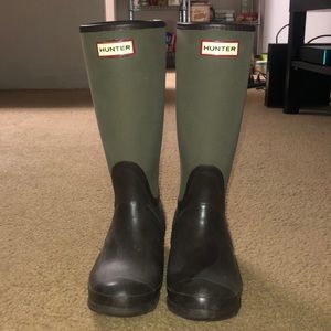 Two toned hunter rain boots